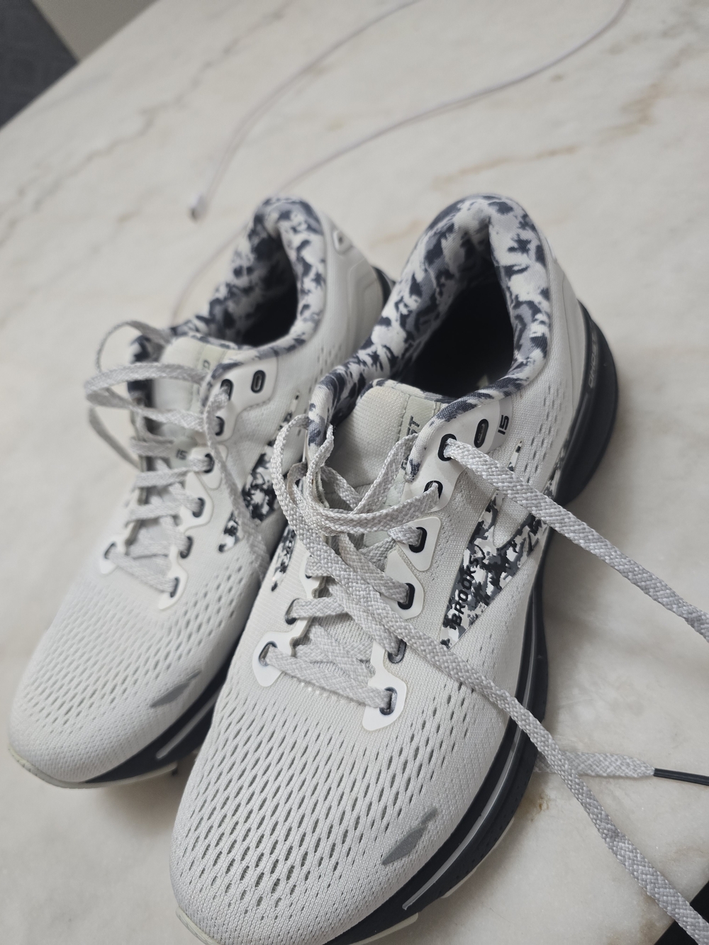Brooks White and Black Patterned Running Shoes